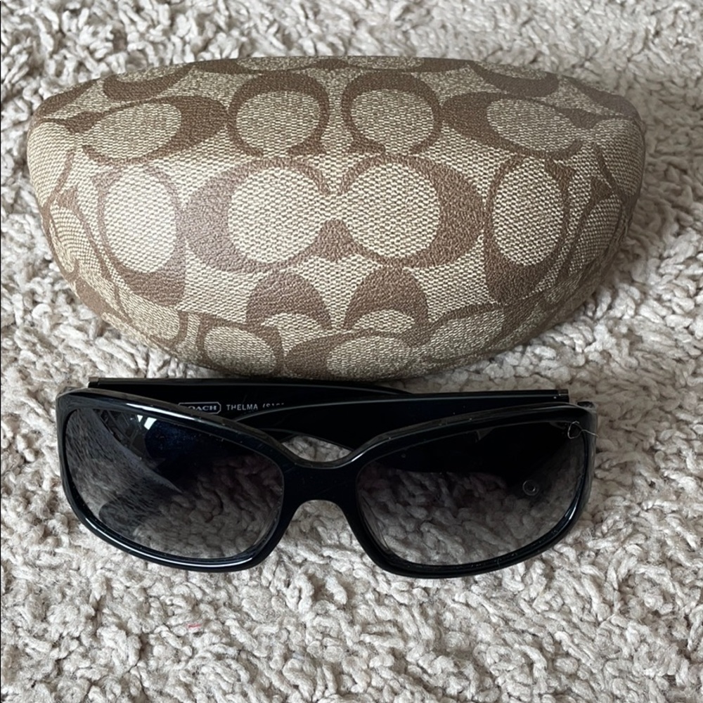 EUC Coach Thelma black sunglasses